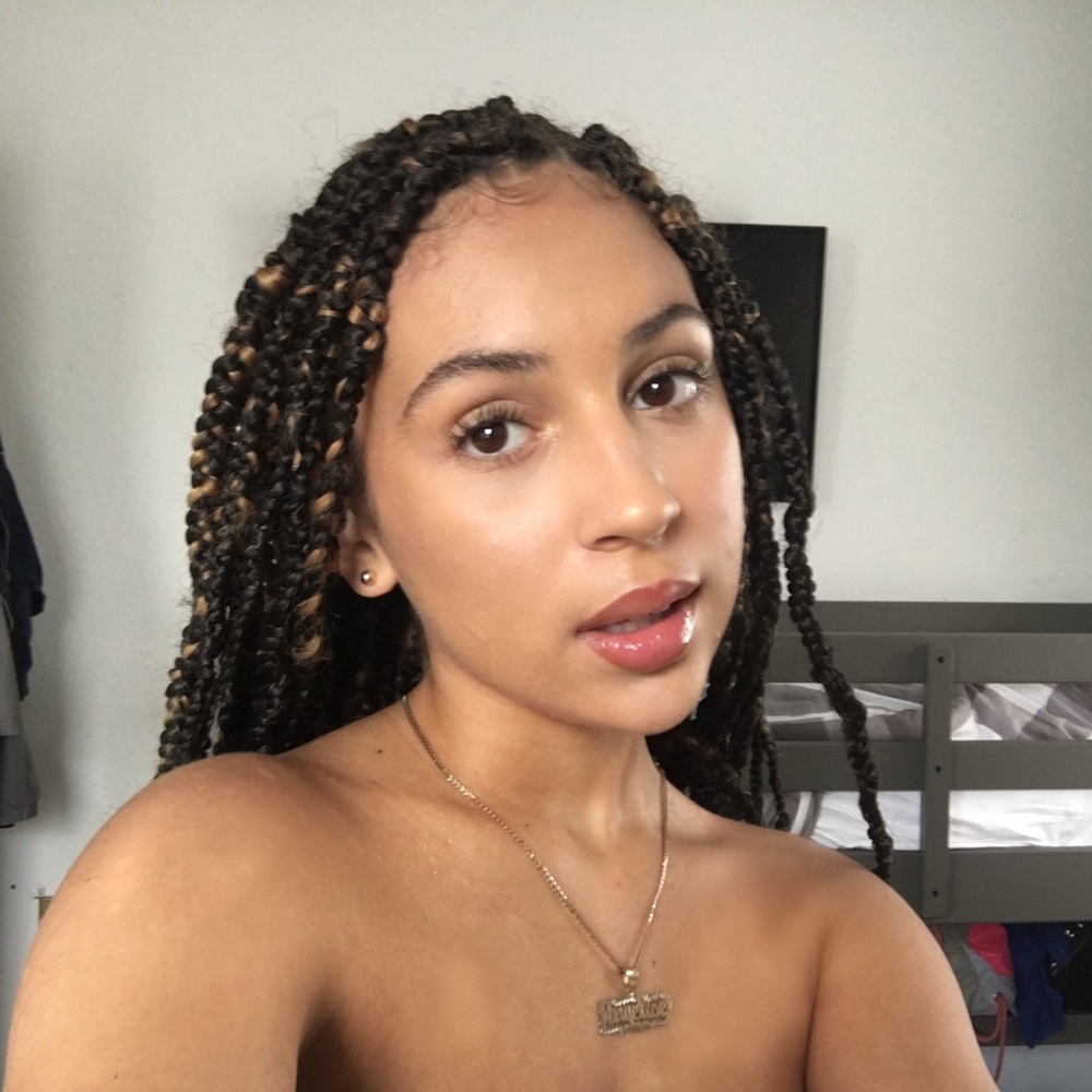 Meet your Posher, Angelise